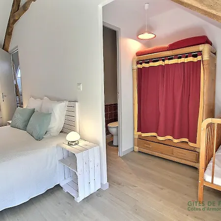 Le Clos Saint Cadreuc Holiday home Beaussais Sur Mer