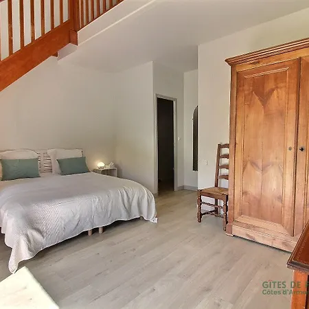 Le Clos Saint Cadreuc Holiday home Beaussais Sur Mer