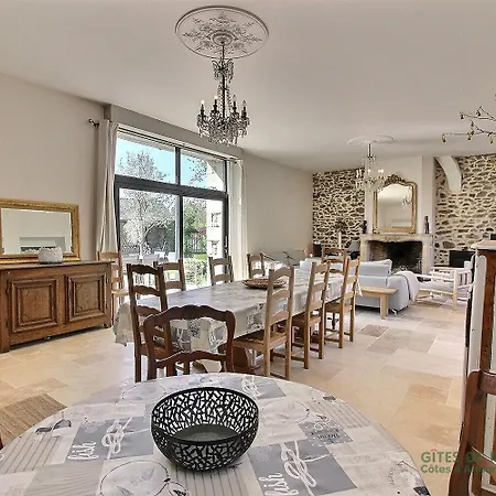 Le Clos Saint Cadreuc Holiday home Beaussais Sur Mer